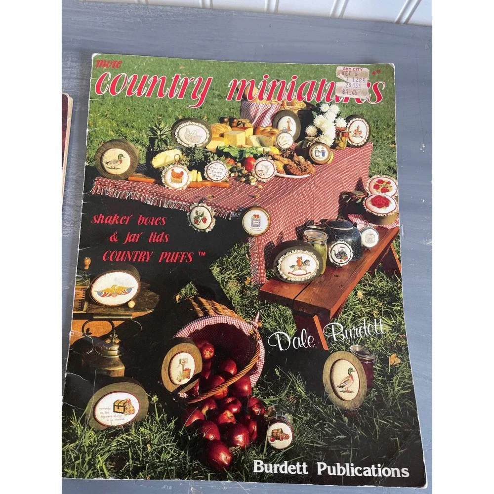 Vtg‎ Annie Designs & More Country Miniatures Needlepoint Cross Stitch Booklets